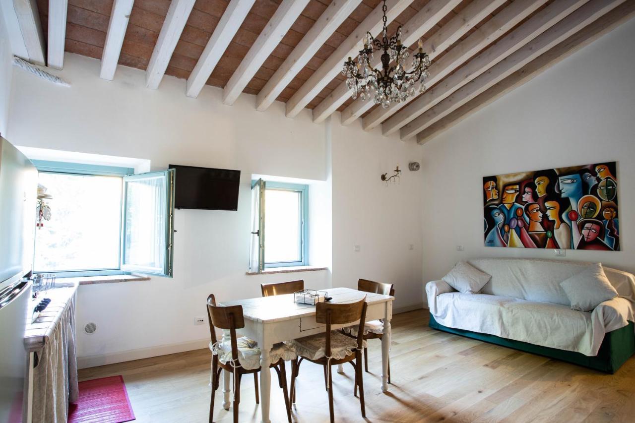 Ferienwohnung La Marcona Serramazzoni Exterior foto